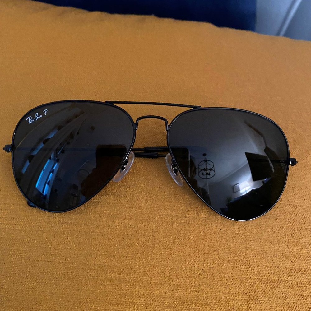 Ray-Ban RB3025 Aviator Total Black Polarized Sunglasses NWOT